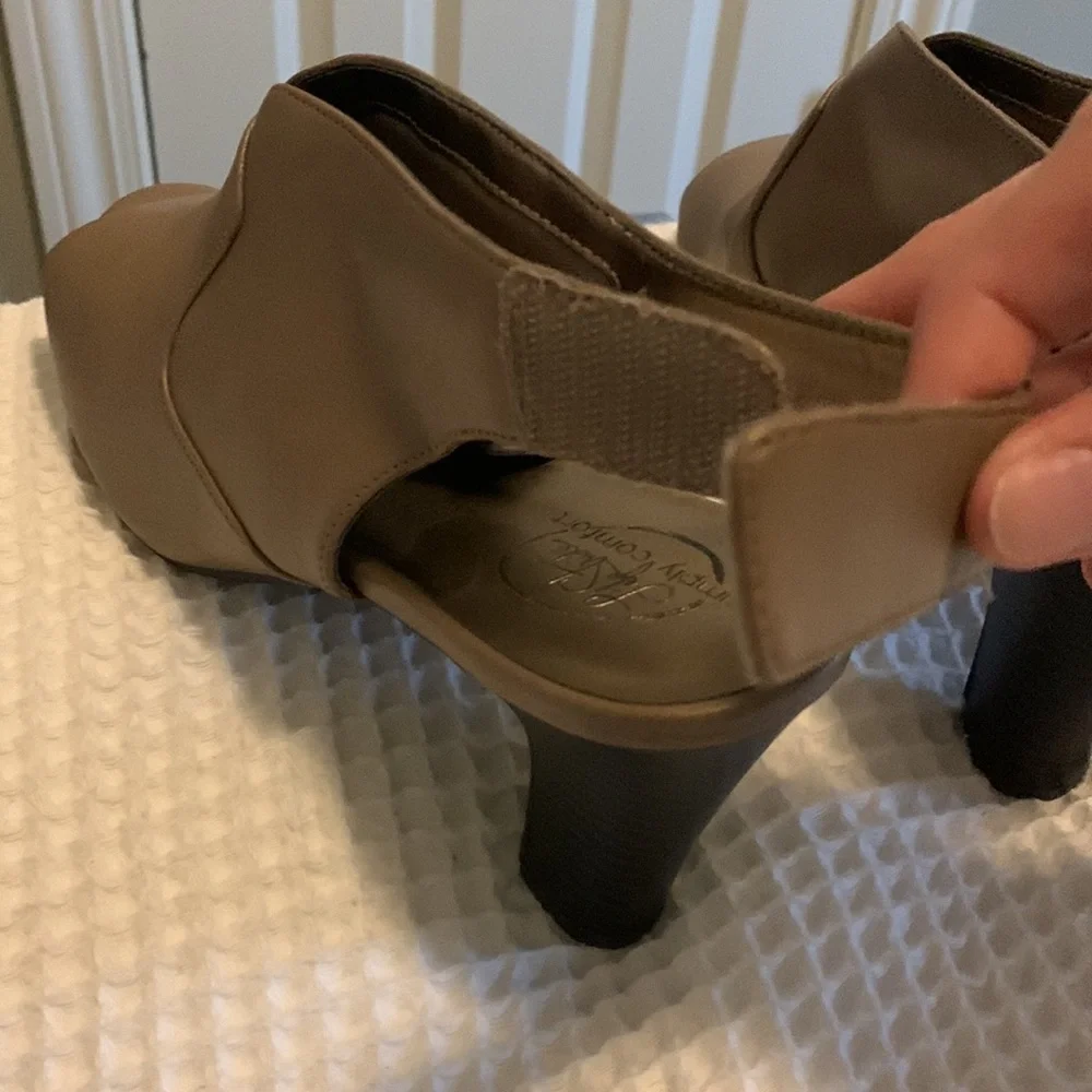 Booties/Shooties - Picture 4 of 6